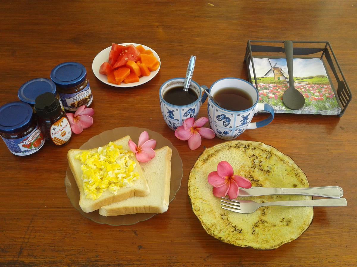 Indah Homestay And Cooking Classes Senggigi Buitenkant foto